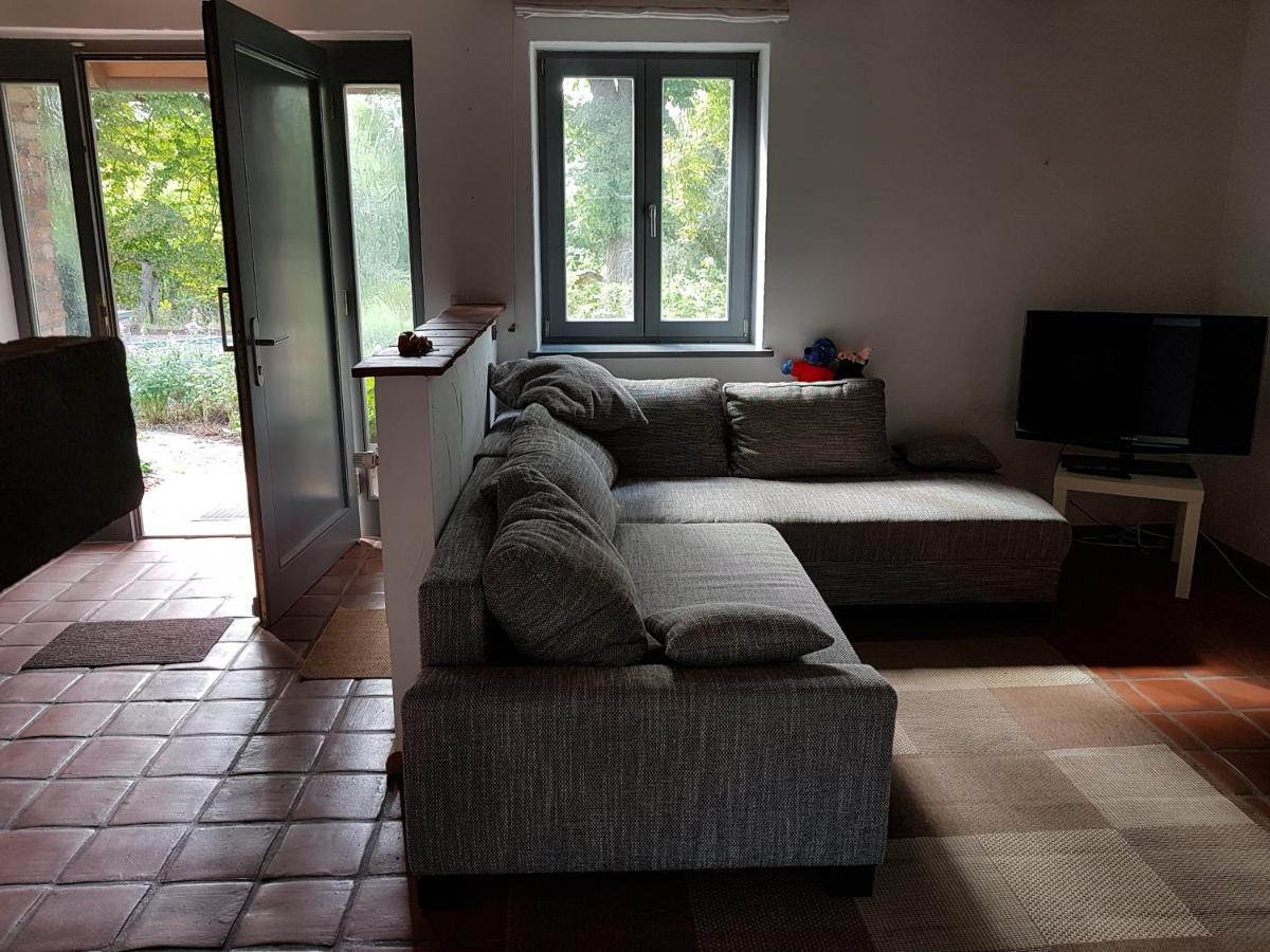 Grosse Wohnung / Haushaelfte In Peetzig Am See Angermunde Eksteriør billede